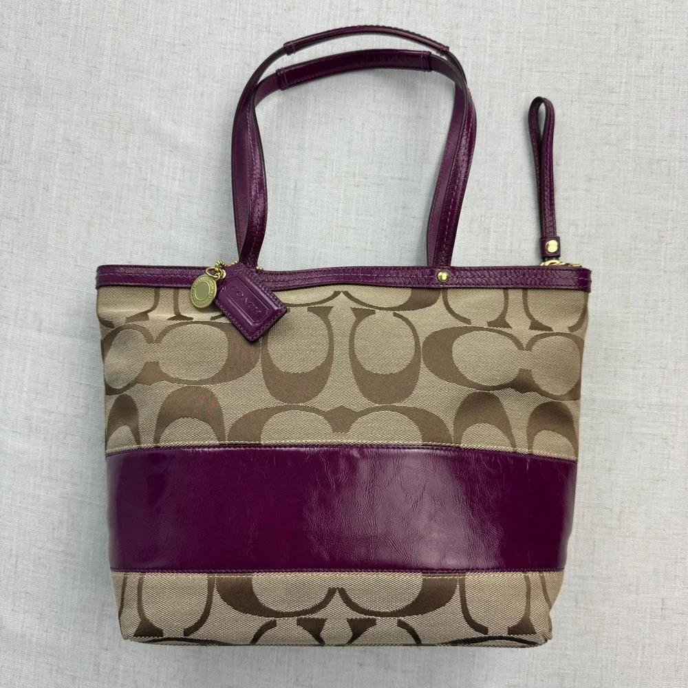 Coach Signature Stripe Tote Women Medium Khaki Purple Patent Leather 12429 Y2K